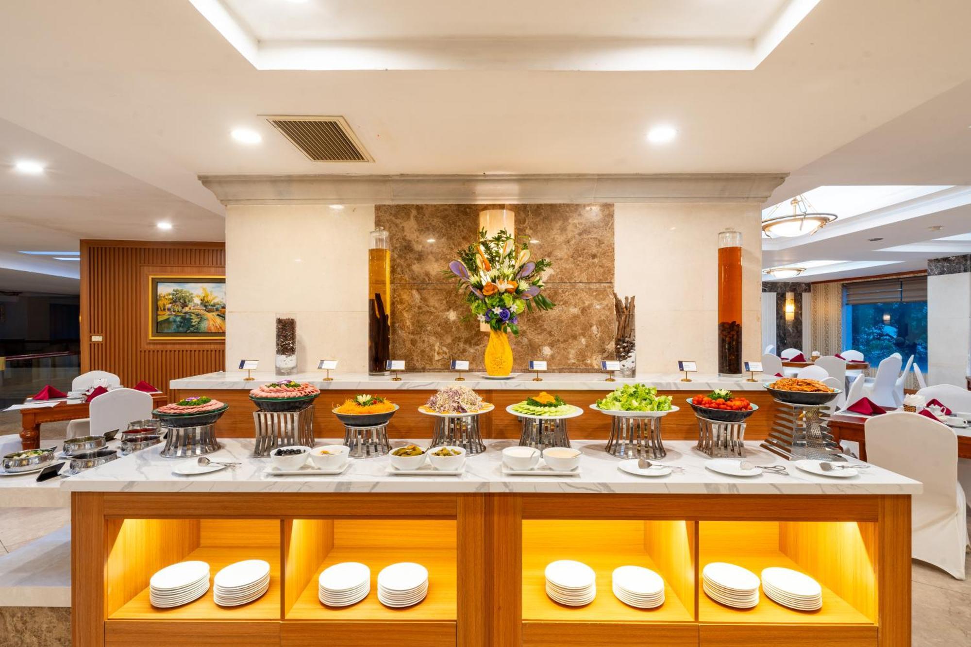 Muong Thanh Grand Hanoi Hotel Exteriör bild